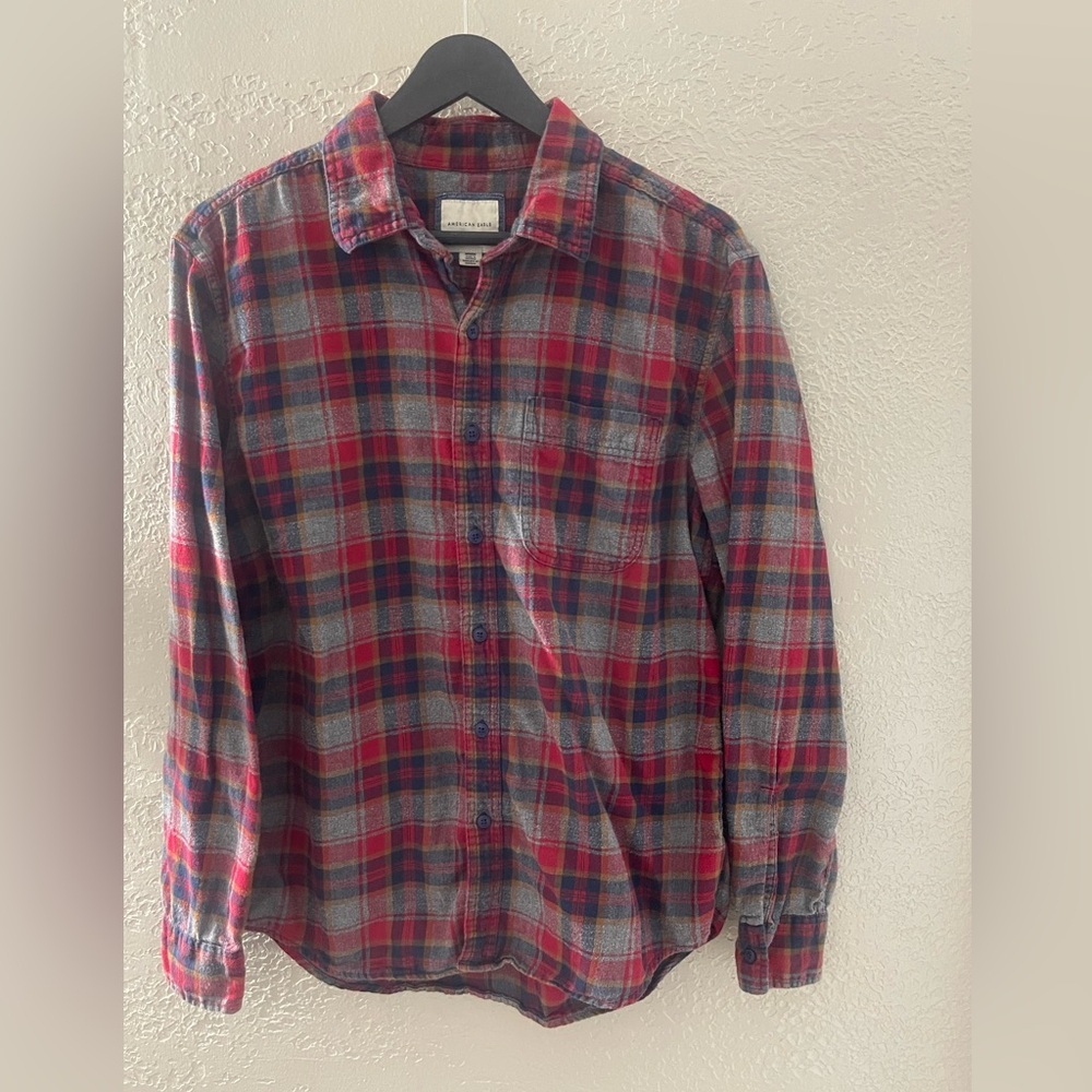 American Eagle Men’s Vintage Classic Red Plaid Shirt Size Medium